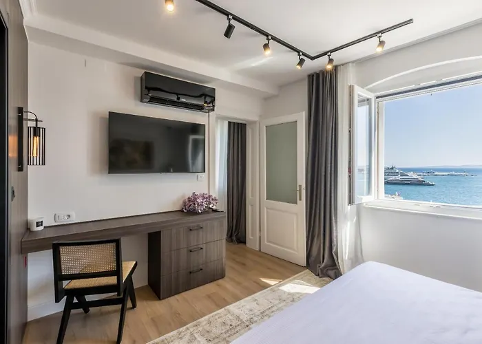 Palazzo Romano Suite 1